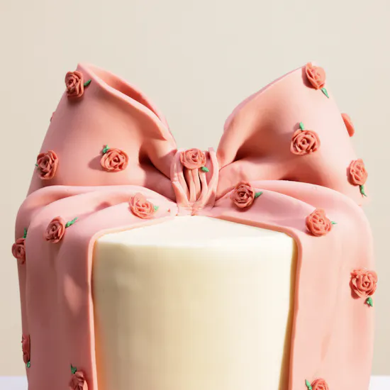 Floward Rosy Ribbon Fantasy Birthday Cake