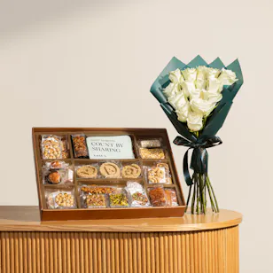 Voila Medium Mouled Box | Treasured Gathering Flowers
