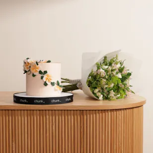 Chunk Wedding Cake | Elegance Bouquet 