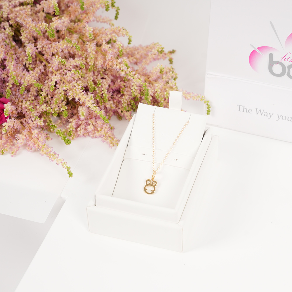 قلادة شيري الأرنوبة للأطفال من بيبي فتيحي | الأزهار الفوشيا 