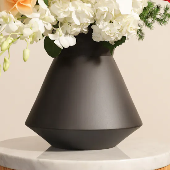 Cheerful Love Flower Vase