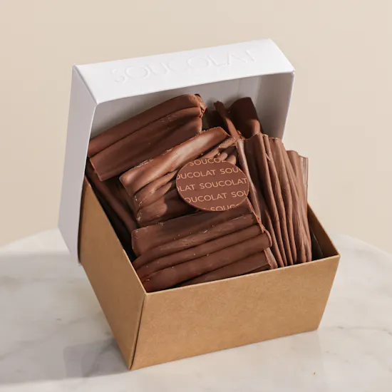 Soucolat Flakes Athel 43% Milk Chocolate Box | 18 Pieces