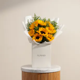 Golden Verse Flower Bouquet Golden Verse Flower Bouquet