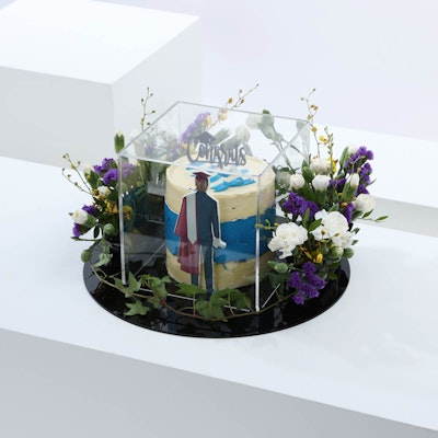 Millesaveurs  Graduation Cake | Flowers 