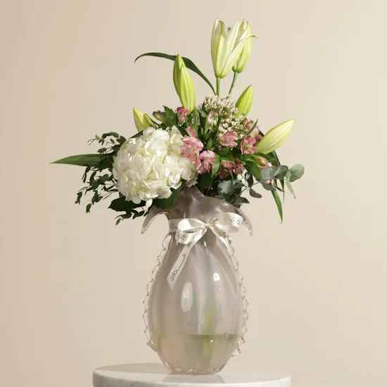Cheerful Garden Touch Flower Vase