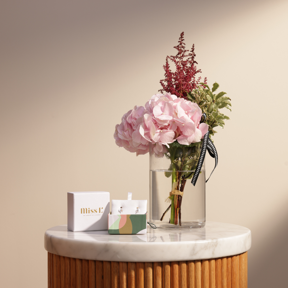 أقراط ذهب للأطفال من مس إل لازوردي | مزهرية انيقة