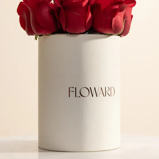 Love Red Roses Box