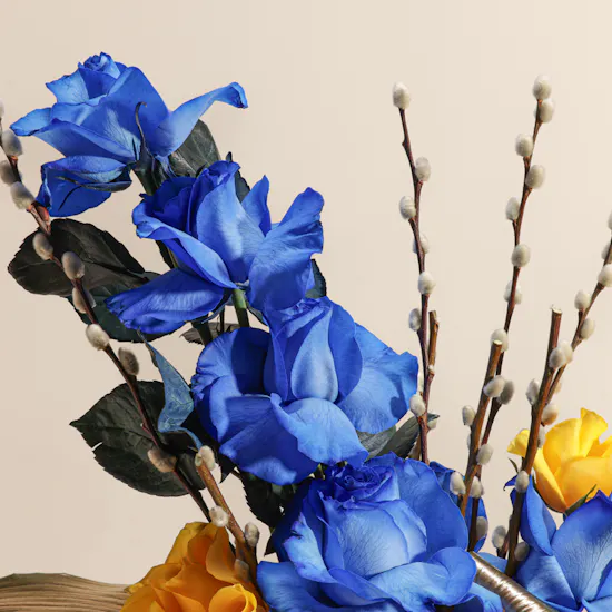 Charming Lovely Flowers Vase