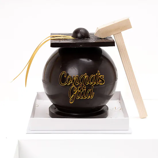 NJD 3D Dark Chocolate Graduation Hat | 600 g