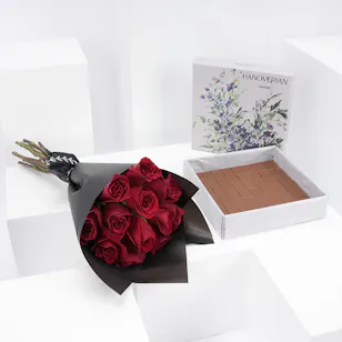 Hanoverian Chocolate with Caramel Box with 12 Red Roses Bouquet Hanoverian Chocolate with Caramel Box with 12 Red Roses Bouquet