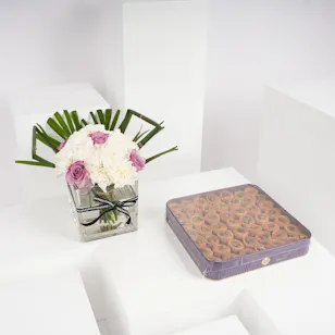 Almathaq Alarabi Bilbol Nest Large Box | Carnation Vase