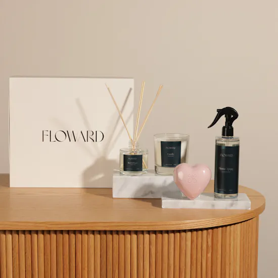 Floward Lovely Orchid Elegant Home Set | Red Baby Roses Vase