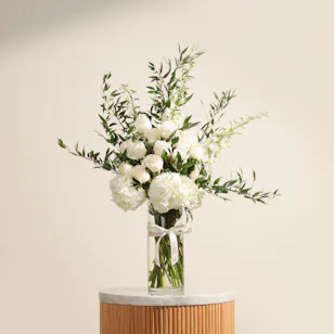 White Serenity Flowers Vase