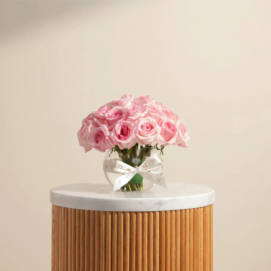 Gorgeous Pink Rose Vase | 25 Flowers 1