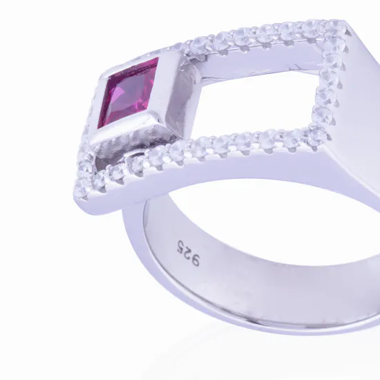 The Tower ring Red Size 7