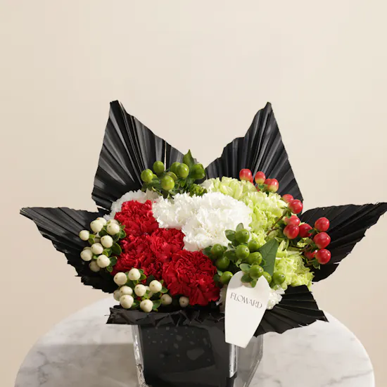 Splendor of Pride Flowers Vase