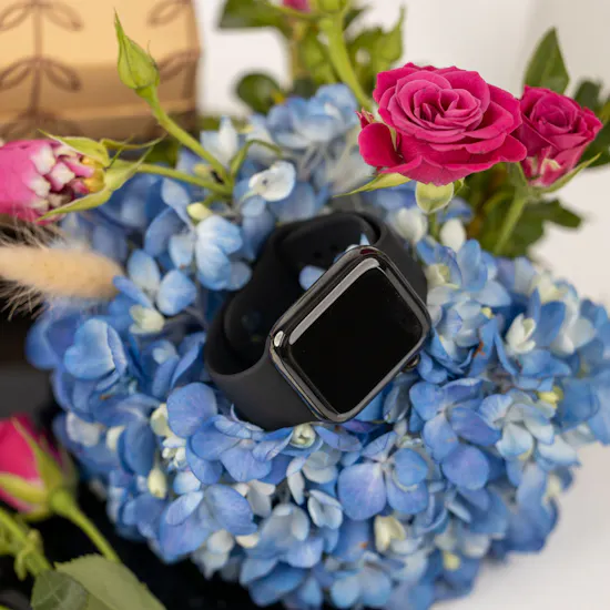 Apple Watch Series 8 Midnight | Delight Flowers