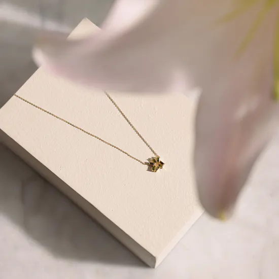 Siran by Iram Irregular Shaped Emerald Stones Necklace | Flowers Vase