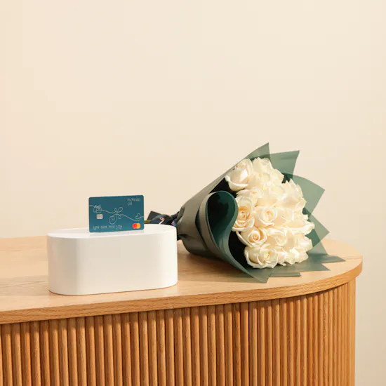 Floward 50 USD Card | Shiny Roses Bouquet