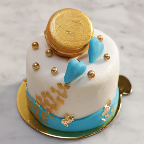 Floward Vanilla Cake