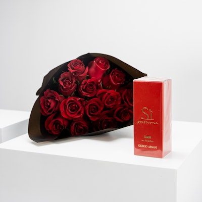 Giorgio Armani Si | 12 Red Roses