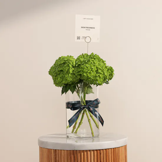Spa Corner Men’s Voucher | Gentle Flowers Vase