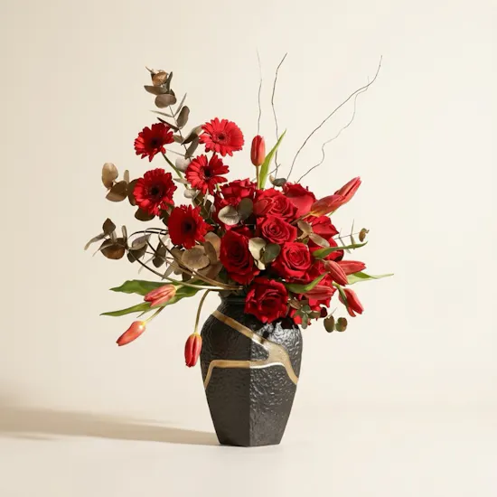 Quiet Red Enchantment Flower Vase