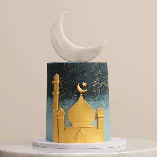 كيك الفانيليا بتصميم رمضان من سويتليشز