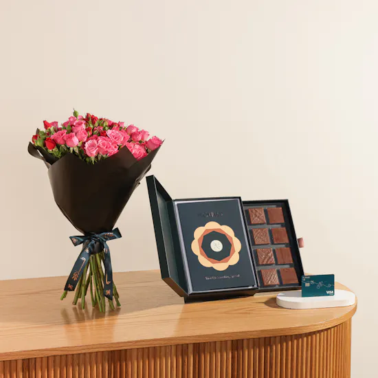 Floward 250 KWD Card and Chocolate Box | Elegant Roses Flowers
