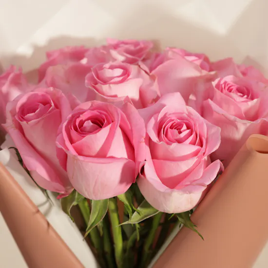Floward Elegant Chocolates Box | Winter Vibes Flowers Bouquet