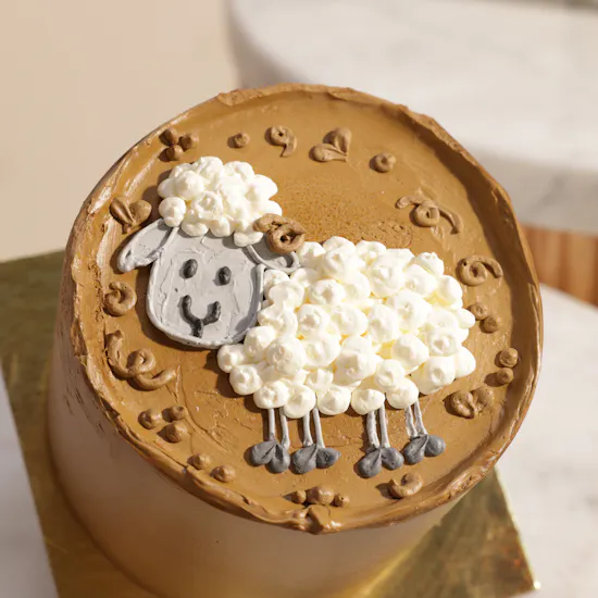 Floward Joyful Lamb Cake | Festive Glow Flower Vase