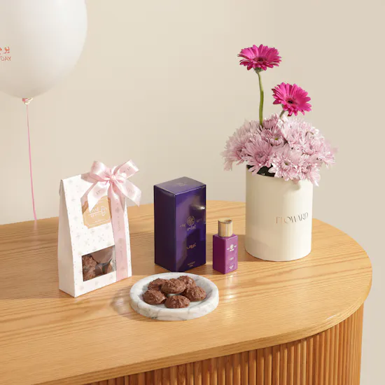 Omani Women's Day Her Noble Story Gift Set