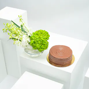 Munch Bakery Chocolate Cake  | Beauty Fiesta 