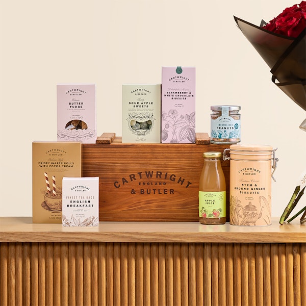 Cartwright & Butler Bishopdale Hamper | Dazzling Red Rose Bouquet