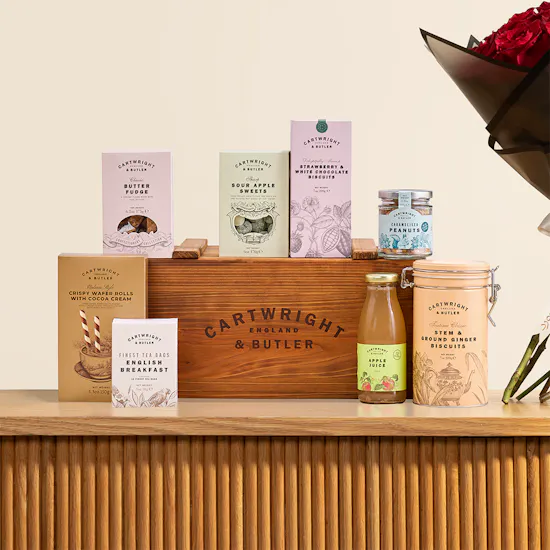 Cartwright & Butler Bishopdale Hamper | Dazzling Red Rose Bouquet