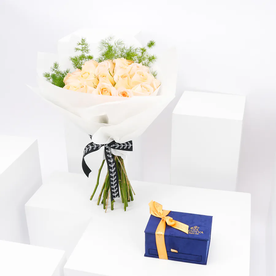 Godiva Navy Blue Royal Box | Roses 1