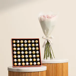 Passionelle Mellow Chocolate Box | Pure Floral Harmony Flowers Passionelle Mellow Chocolate Box | Pure Floral Harmony Flowers