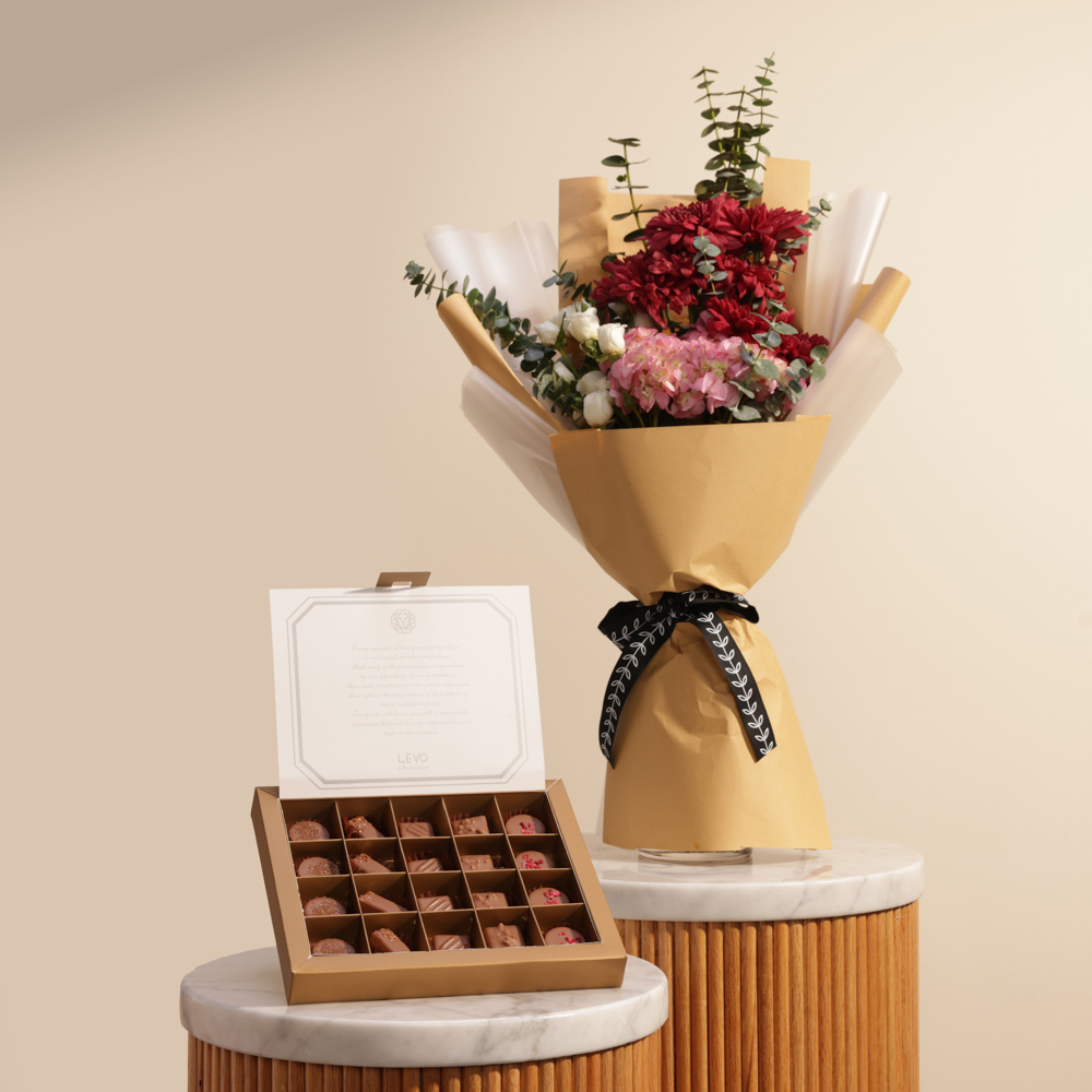 صندوق شوكولاتة فاخر من ليفو | باقة زهور الشفاء العاجل 