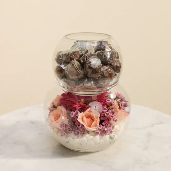 Floward Delicate Caramel Chocolate | Pastel Flowers