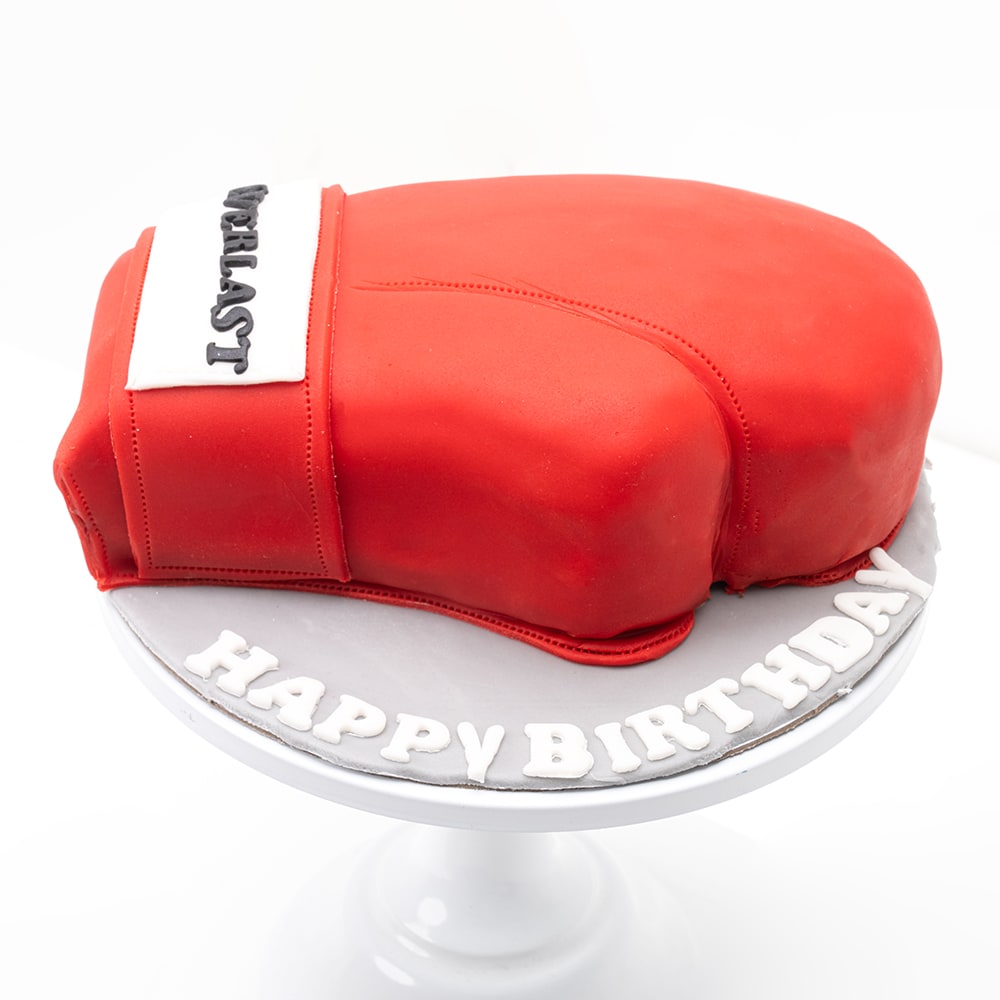Boxing Glove Cake! 🥊 #boxinggloves #boxing #boxingcakes #cakes #fond... |  TikTok