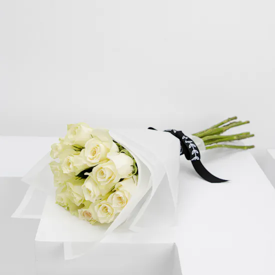 Guess Pink EDP | White Roses