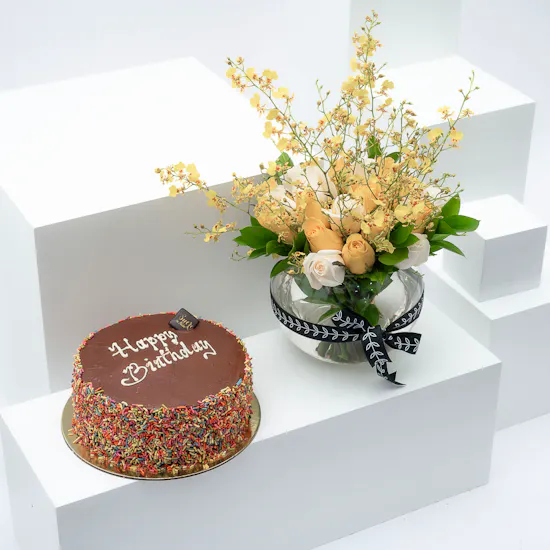 Sucre De Nada Birthday Chocolate Cake | Soft Roses