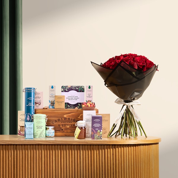 Cartwright & Butler The Swaledale Hamper | Red Roses Bouquet