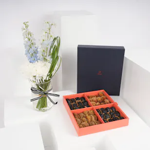Nua Dates Slipcase Gifting Box 500g | Blooms Vase Nua Dates Slipcase Gifting Box 500g | Blooms Vase