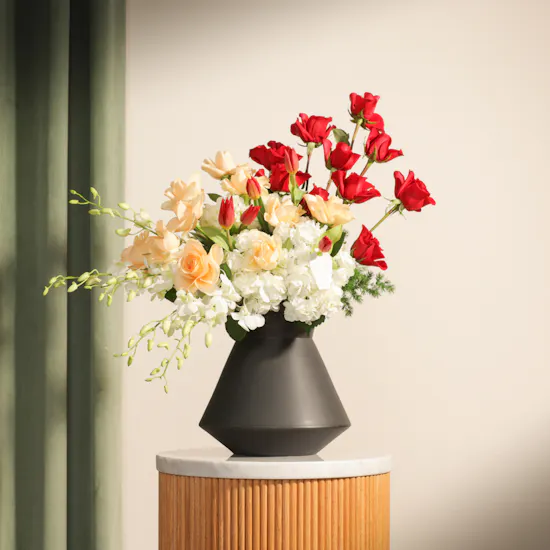 Cheerful Love Flower Vase