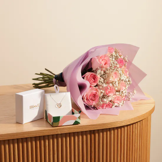 Miss L by L'azurde Gold Necklace | Flowers Bouquet