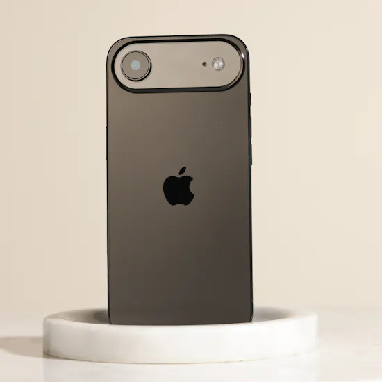 Apple iPhone Air Space Black 256GB | Grace Roses