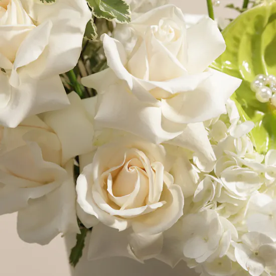 Emirati Women's Day Luminous Flower Box