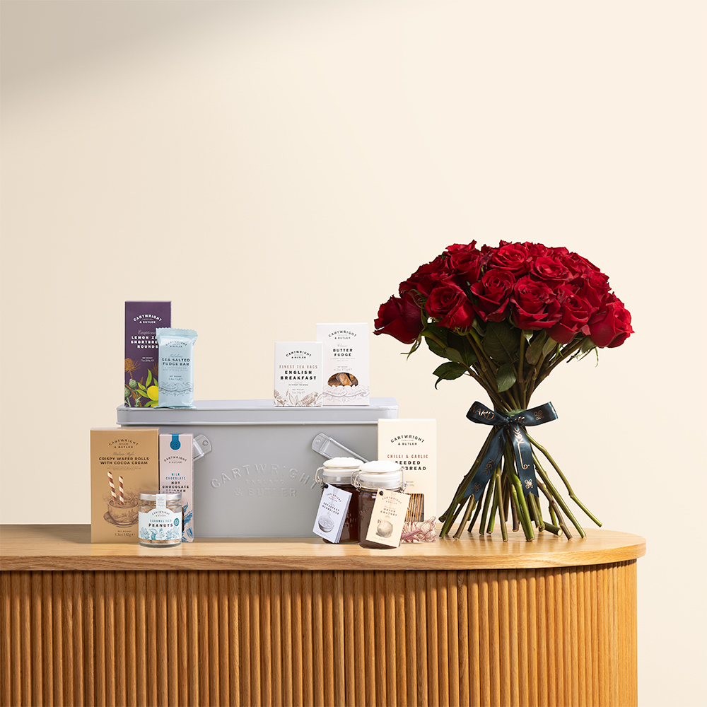 Cartwright & Butler The Pocklington Hamper | Romance Roses Bouquet ♡