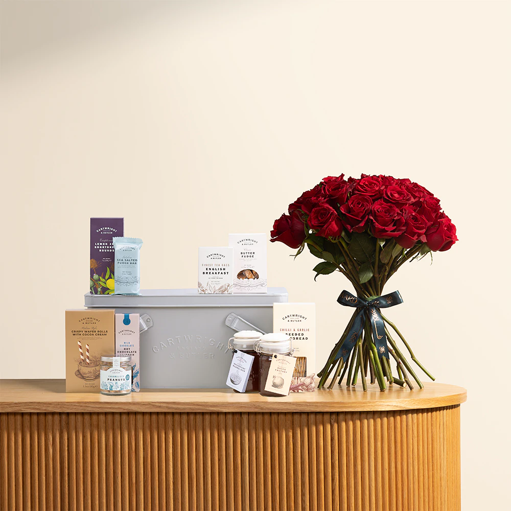 Cartwright & Butler The Pocklington Hamper | Romance Roses Bouquet ♡